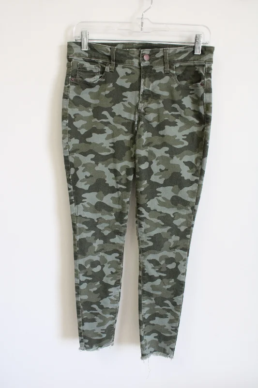 Old Navy Mid Rise Rockstar Camo Skinny Pants | 6 Comfortable Pleated Pants